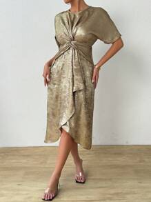 Chiquease Váy Satin tay áo cánh dơi xoắn phía trước Jacquard - Vàng - Xem 4