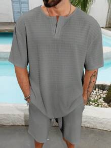 Manfinity RSRT Men's Plus Size Solid Color Half-Zip Short Sleeve Casual T-Shirt And Shorts Set, Summer