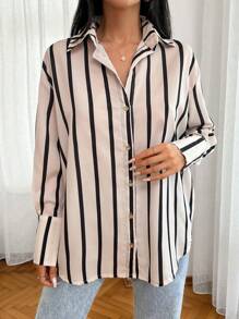 RueChic Áo Sơ Mi Sọc Oversize - Đen và trắng - Xem 3