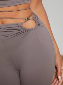 SHEIN Unity 女式灰褐色方领镂空平纹针织系带短款背心和喇叭裤 - 淺灰紫 - 查看 4