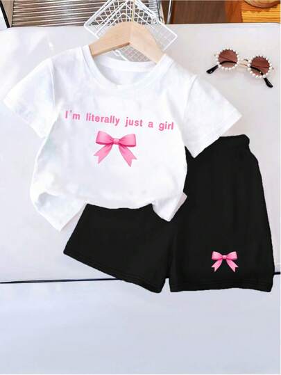 SHEIN طقم فتيات الأطفال الرضع 2 قطعة ظريف وعصري مكون من تي شيرت قصير برقبة دائرية وأكمام قصيرة وشورت مع عقدة مطبوع عليها حروف , الصيف