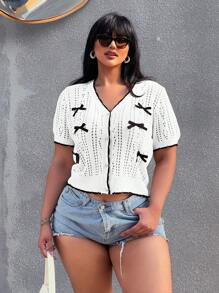 Flirla Plus Size Unikatowy Hollow Out Butterfly & Floral Decoration Dzianinowa Bluzka Z Krótkim Rękawem