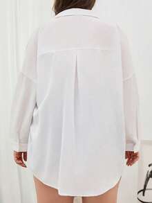 RueChic Damen Große Größen Oversize Langarm Freizeithemd mit asymmetrischer Stickerei und Blume Muster - Weiss - Übersicht 2