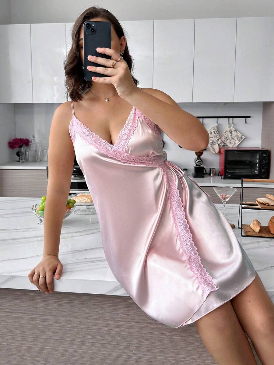 拼色蕾丝侧系蝴蝶结大码缎面睡衣睡裙
