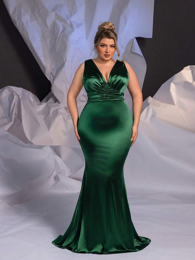 shein plus size emerald green dress SHEIN Plus Rhinestone Plant Pattern Lantern Sleeve Overlap Collar Belted  Dress
