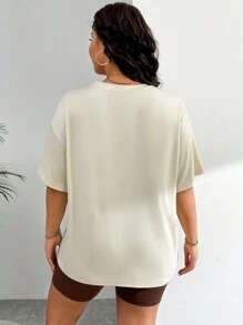SHEIN EZwear Camiseta de hombro caído con gráfico de letra y shorts de motociclista para el verano en tallas grandes