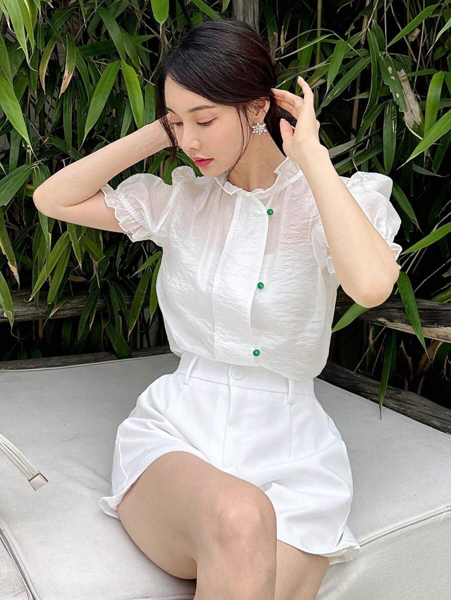 EastFlair 荷葉邊紐扣前開衩袖中式新款襯衫 - 白色 - 查看 1