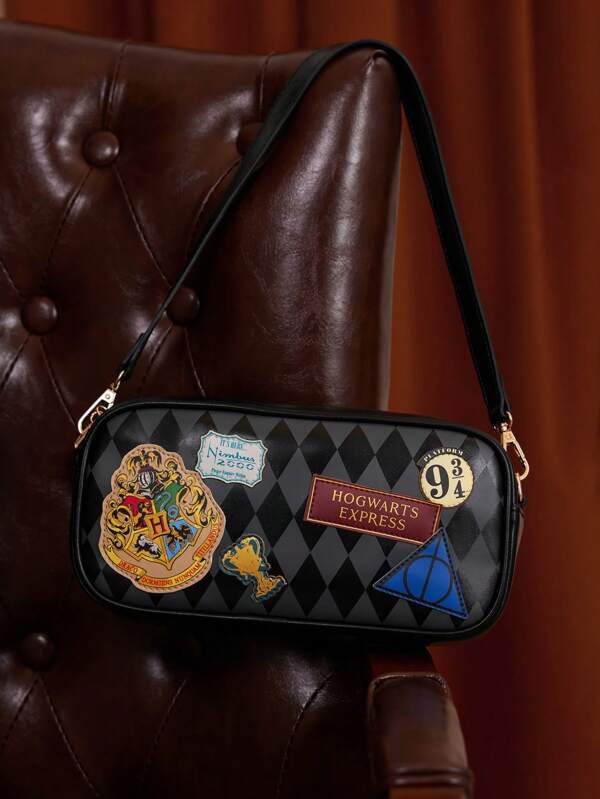 HARRY POTTER X SHEIN Badge And Rhombus Pattern Black Shoulder Bag, Express, Gifts