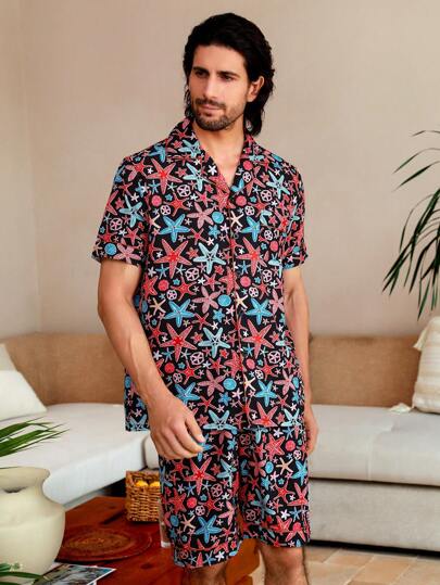Manfinity ChillVibe Conjunto de pijama informal con camisa de manga corta y pantalón corto con estampado total para hombres