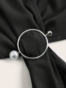 SHEIN LUNE 女款V領扣釦襯衫，配環狀圓環，優雅成熟