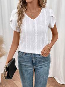 SHEIN Frenchy T-shirt casual à manches courtes col V avec dentelle contrastante de couleur unie pour femmes. Vêtements pour la rentrée scolaire, pour l'automne, vêtements pour enseignantes, vêtements pour le 4 juillet - Blanc - Voir 2