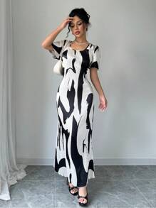 SHEIN Geo Print Square Neck Puff Sleeve Dress Maxi Women Outfit - Apricot - View 1