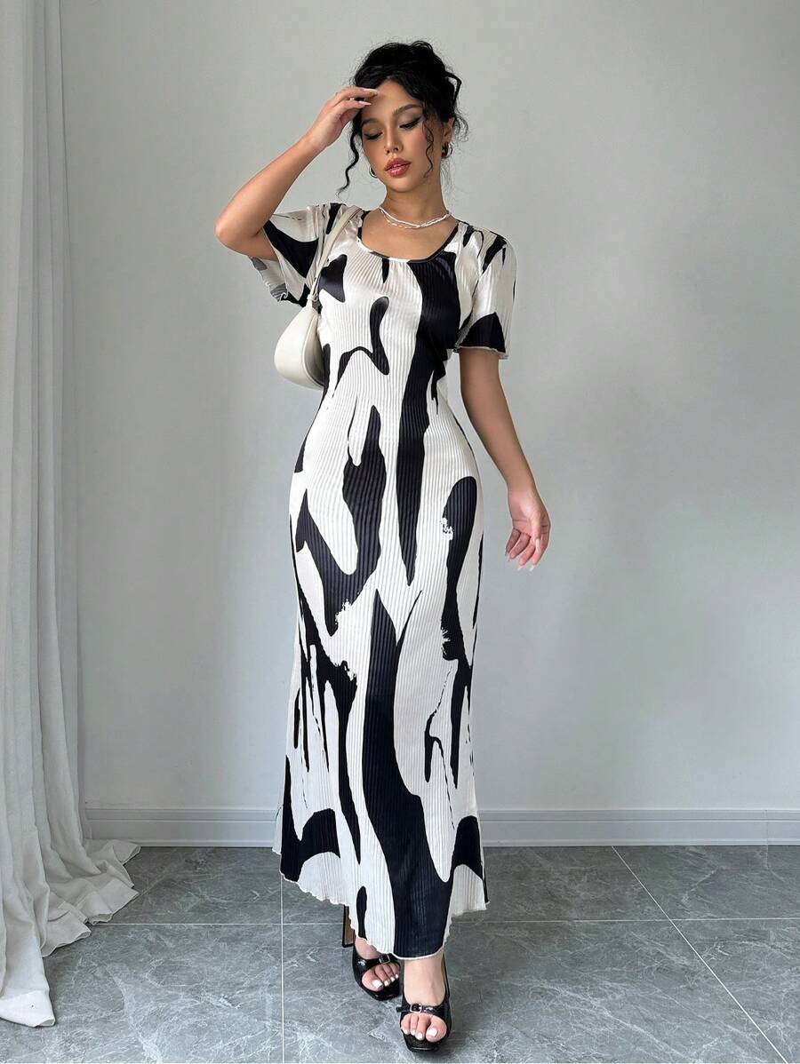 SHEIN Geo Print Square Neck Puff Sleeve Dress Maxi Women Outfit - Apricot - View 1