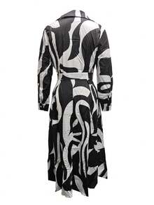 Einfaches Tageskleid für Frauen mit zufälligem Muster-Muster