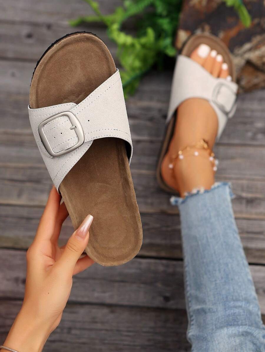 女士平底凉鞋，时尚高端别致，耐用、舒适耐磨，女士的最佳选择