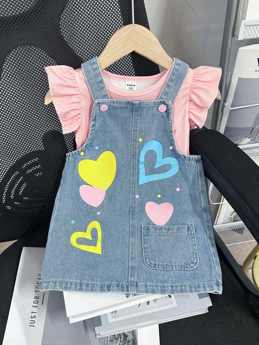SHEIN Baby Girl Summer Fashion Heart Printed Denim Overall Dress And Cap Sleeve Top Casual Outfit Set - Pink - View 1