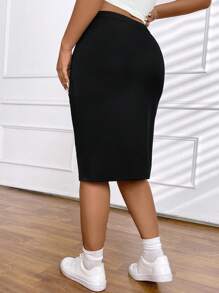 CovetEZ Plus Size Women's Solid Color Simple Daily Wear Skirt - Black - View 2