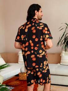 Manfinity ChillVibe Men's Floral Print Button-Front Short Sleeve Top And Shorts Homewear Set - Multicolor - View 2