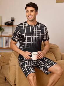 Men Plaid Print Short Sleeve Top & Shorts PJ Set / Pajama Set