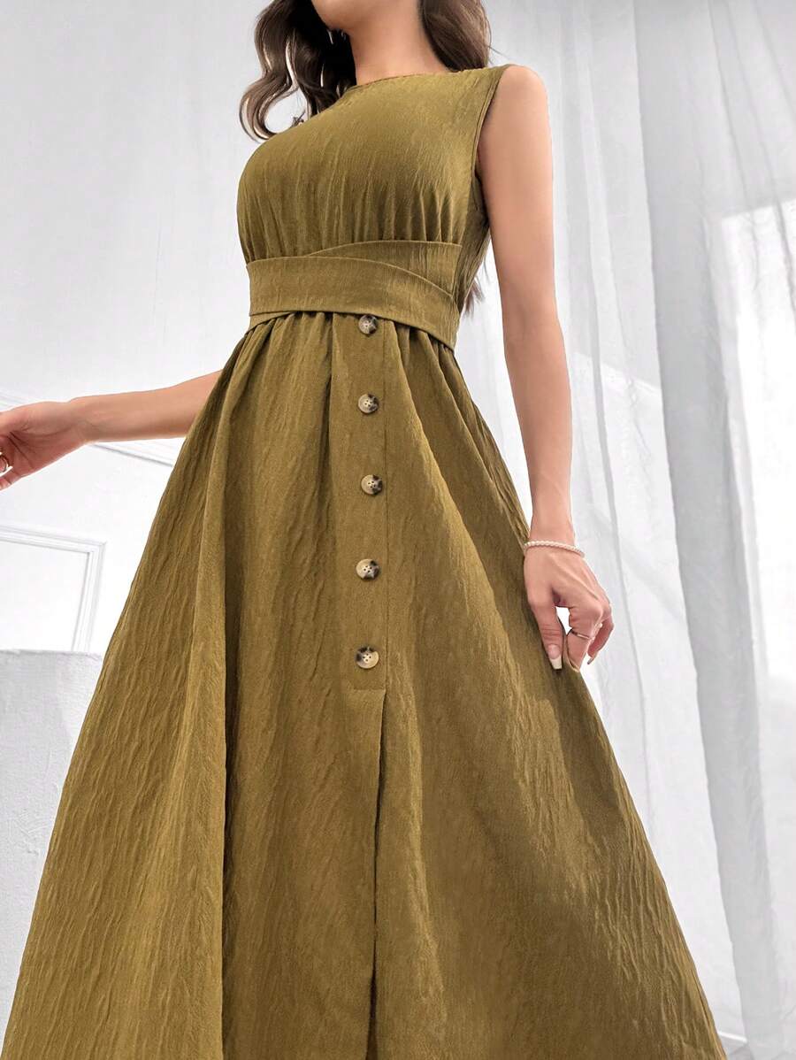 Modelyn 女式夏季純色圓領無袖休閒連身裙，腰間十字紐釦裝飾 - 芥末黃 - 查看 1