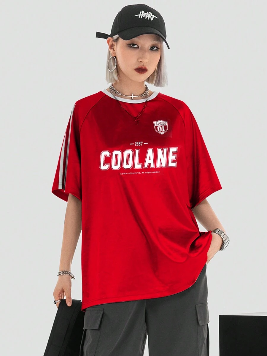 Coolane Camiseta de manga corta y cuello redondo para mujer con impresión de letra y estilo de manga raglán, ideal para el verano y ocasiones informales. - Rojo - Ver 1