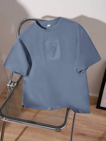 SHEIN 青少年男孩休閒運動幾何圖案3D壓花圓領寬鬆針織短袖T恤