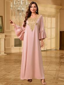 Printed Flared Sleeves Arabian Dress With Applique, Non-Positioning Flowers - Pink - View 3