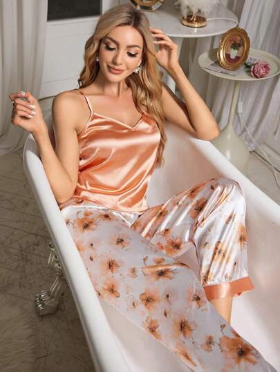 LuxeNights Conjunto de pijama de dos piezas con camisola de unicolor y pantalones de satén con estampado floral