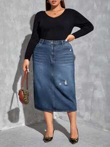 SHEIN CURVE+ Plus Size Women's Distressed Straight Cut Loose Fit Denim Mini Skirt With Pockets - Dark Wash - View 4