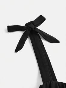 SHEIN 少女不對稱下擺褶皺休閒細肩帶連衣裙，比照面板上帶有蕾絲細節 - 黑色 - 查看 3