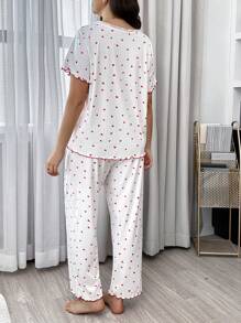 CottageSlumber مجموعة بيجامات للمرأة البدينة مكونة من ملابس علوية قصيرة الأكمام مزينة بفيونكة كبيرة وبنطلون، مع طبعات قلوب صغيرة، باللون الأبيض