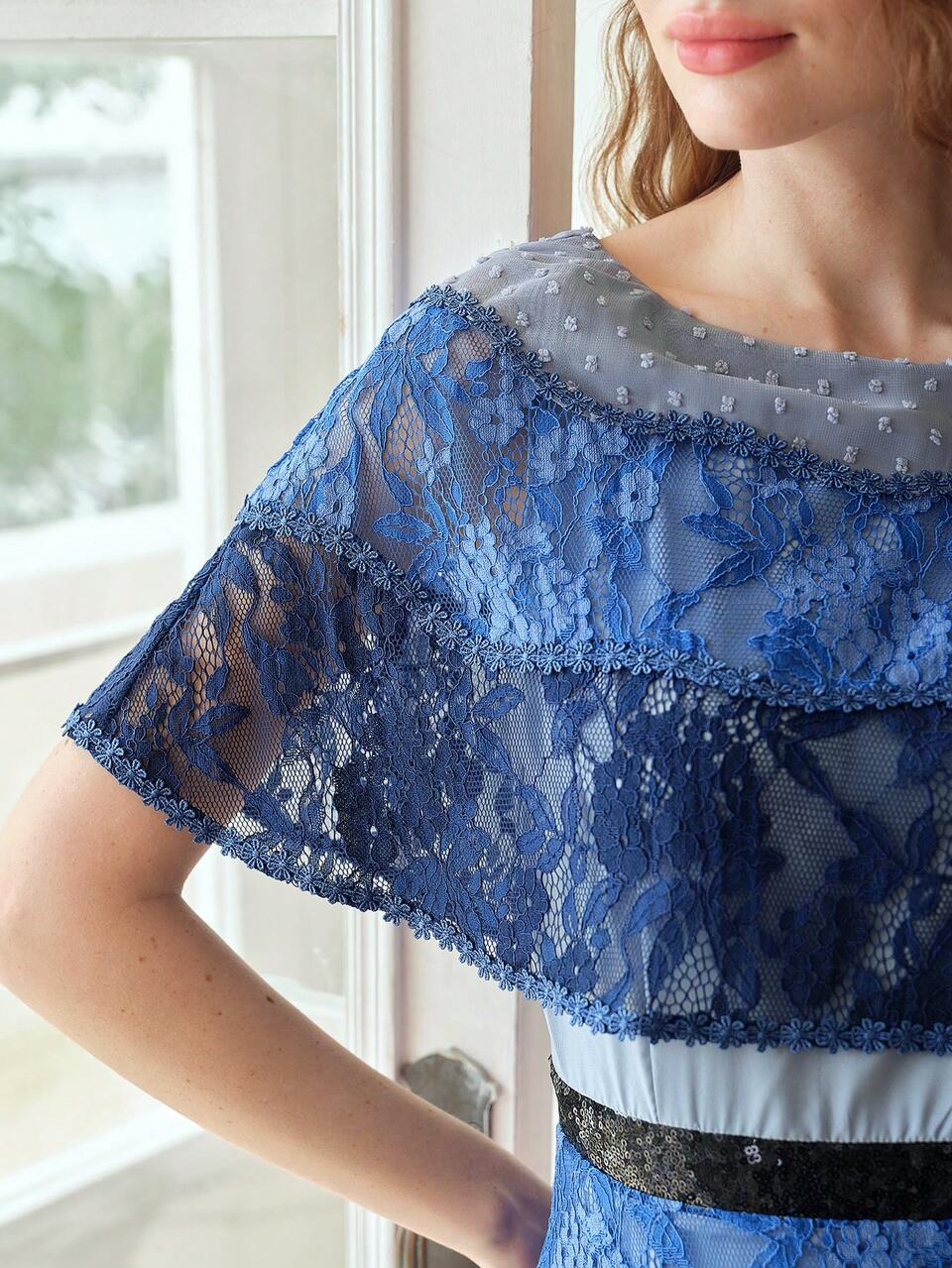 MOTF COLORBLOCK CONTRAST LACE FITTED DRESS
