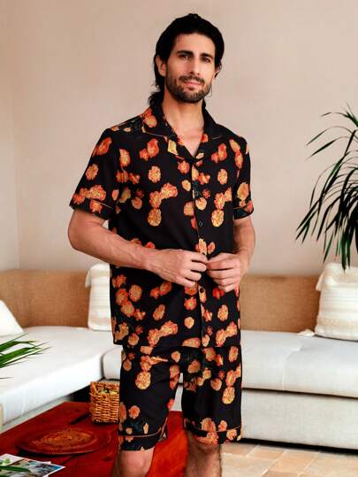 Manfinity ChillVibe Conjunto de ropa de casa para hombre con estampado floral, con camisa de manga corta abotonada y pantalones cortos