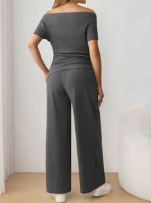 SHEIN 孕婦日常休閒短袖T恤和直筒褲套裝，可調節彈性腰圍，2件套組