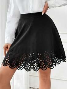 SHEIN Privé Falda sólida con cintura alta y corte de borde festoneado