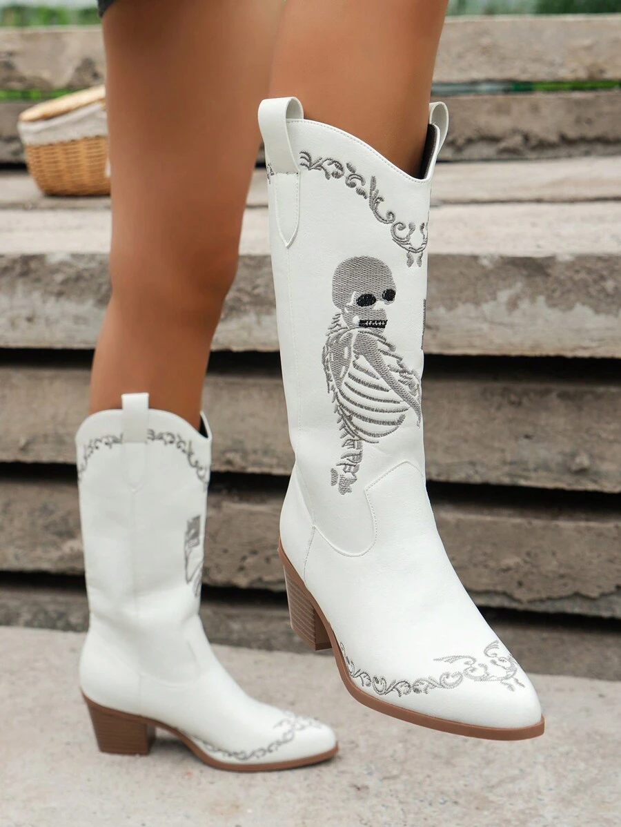 女式西部牛仔靴 V 形骷髅头中筒尖头粗跟时尚靴子，女牛仔靴 - 白色 - 查看 1