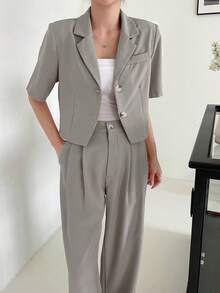 DAZY Conjunto de traje de chaqueta de manga corta con botones frontales y pantalón de vestir con bolsillos de unicolor - Gris Claro - Ver 4