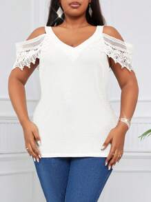 SHEIN Lady 大尺碼女款白色蕾絲拼接V領夏季上衣，女用戶外服裝 - 白色 - 查看 1