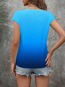 SHEIN LUNE 漸層V領蝙蝠袖T卹 - 藍色 - 查看 2