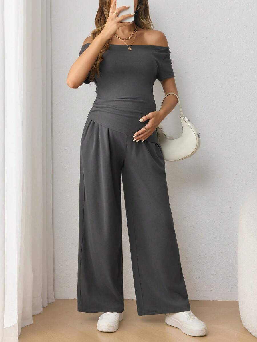 SHEIN 孕婦日常休閒短袖T恤和直筒褲套裝，可調節彈性腰圍，2件套組