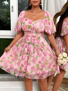 Flirla Vestido romántico de talla grande con estampado floral completo, escote de diamantes, mangas abullonadas, copas de busto y cintura en V, verano