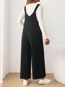 SHEIN Mono de maternidad casual con tirantes ajustables, pantalones nueve con botones laterales elásticos