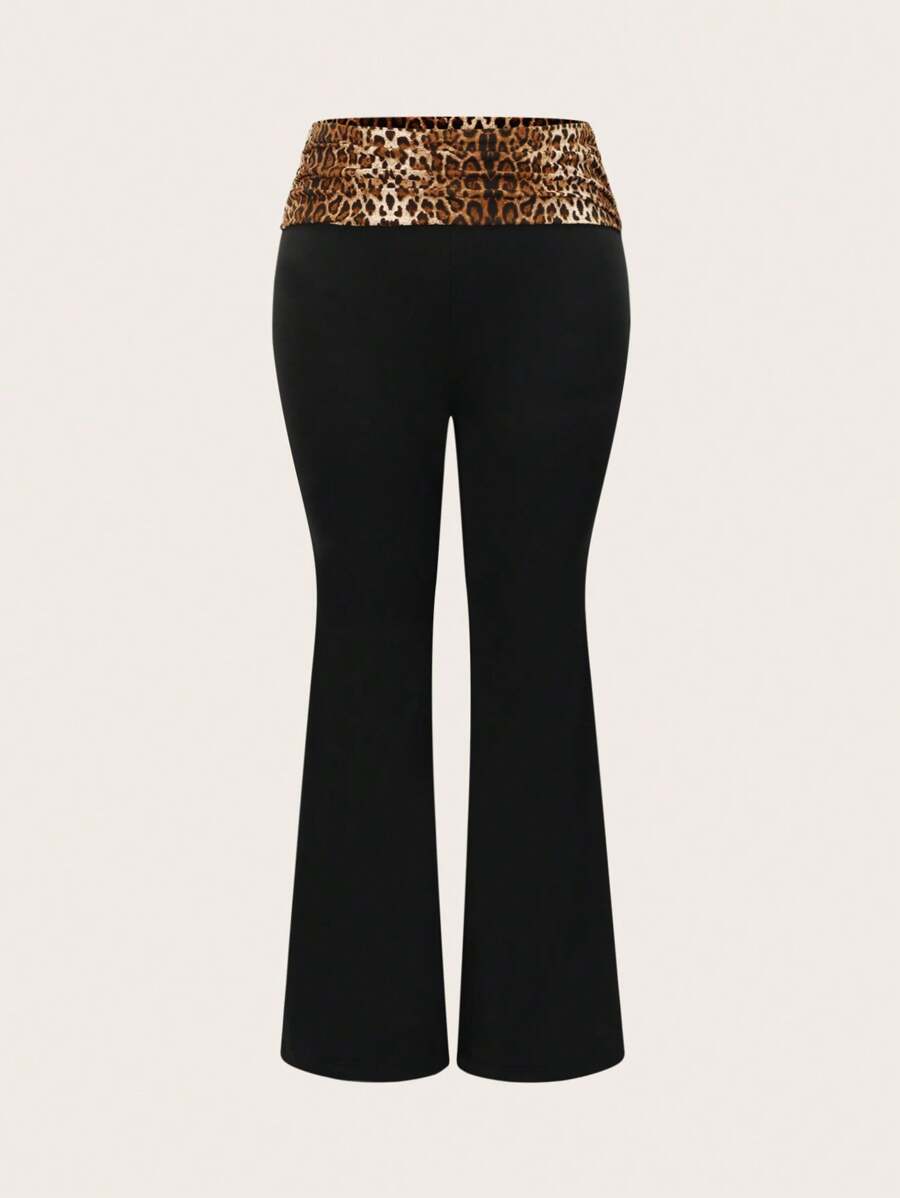 SHEIN EZwear Pantalones de estampado de leopardo de talla grande con pierna acampanada estrecha