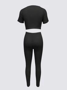 SHEIN Conjunto de dos piezas para verano con top corto de manga corta ajustado y leggings