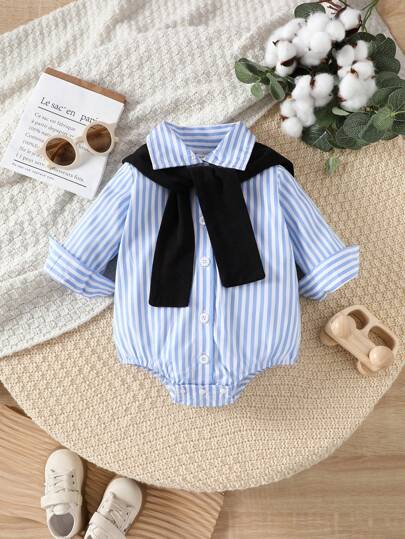 男婴单排扣条纹长袖连体衣和简约纯色披肩