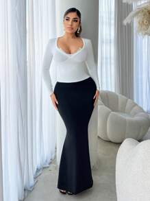 SHEIN SXY Damski T-shirt o dopasowanym kroju z głębokim dekoltem w kształcie litery V i koronkowym kołnierzykiem