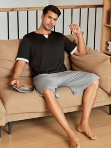 Conjunto de ropa de hogar para hombre, con camiseta de manga corta a bloques de color y shorts sólidos - Multicolor - Ver 3