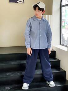 Conjunto de camisa e calça masculino com estilo coreano listrado com remendo e impressão de letras para meninos pré-adolescentes - Azul - Visão 6