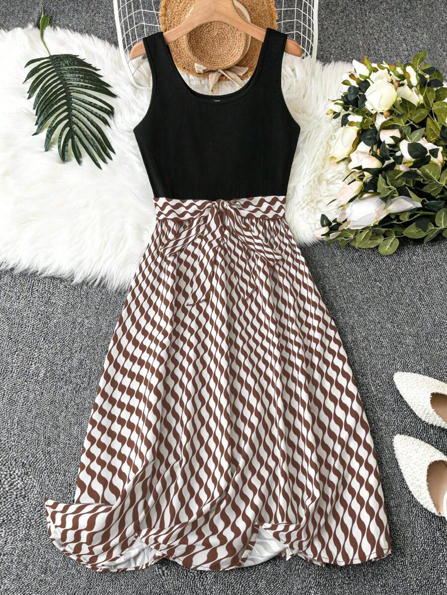 SHEIN Clasi 加大波浪条纹印花腰带连衣裙，适合夏季长款女装 - 棕色 - 查看 1