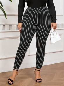 SHEIN Tall CURVE Pantalones rayados en blanco y negro de ajuste ceñido y cuello en V elegante para talla grande, adecuados para ir al trabajo - Blanco y Negro - Ver 3